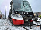 V Hlubo�epech se srazila tramvaj s n�kla��kem. �idi�i obou voz� jsou zran�n�....