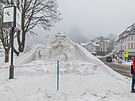 Z�vodnice i fanou�ky p�iv�t� v srdci �pindlerova Ml�na i unik�tn� sn�hov� socha...