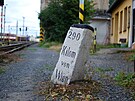 P�vodn� kilometrovn�k na n�dra�� Opava v�chod. Dochoval se a� do dne�n�ch dn�.