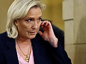 Francouzská krajn� pravicová politi�ka Marine Le Penová odchází ze soudní...