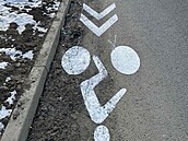 Nové dopravní zna�ení v olomoucké �ásti Nové Sady po právu budí rozpaky.