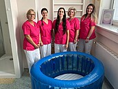 P�erovská nemocnice AGEL nov� nabízí mo�nost porodu do vody. (16. ledna 2026)