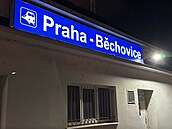 Zásah slo�ek IZS u �elezni�ní trati. Kv�li st�etu vlaku s osobou byl provoz na...