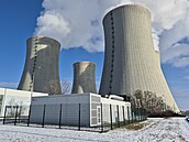 Chladící v�e Jaderné elektrárny Dukovany, v pop�edí jeden ze zálo�ních...