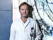 Milan Horn provedl tisíce operací srdce. Dr�el je v rukou, n�která vid�l, jak...