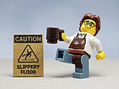 Nic ned�lají, po�ád vysedávají v kavárnách. Kde na to berou �as a peníze?...