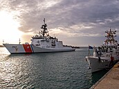 Kutr pob�e�ní strá�e t�ídy legend USCGC Hamilton (