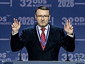 Exministr Pavel Drobil p�i kandidátském projevu na post místop�edsedy ODS