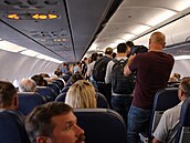 Vstáváte ze sedadla hned po p�istání letadla? Pro ostatní cestující jste...
