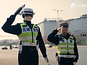 �ína nasadí robotické policisty �ízené AI