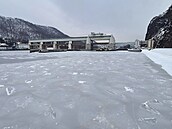 Státní plavební správa v úterý uzav�ela labskou vodní cestu v úseku od hranic s...