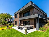 Dispozice rodinného domu je 6+kk.