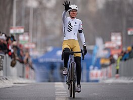 Kristýna Zemanová vít�zí na cyklokrosovém mistrovství republiky v Ostrav�.