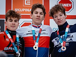 T�i nejlep�í mu�i z cyklokrosového mistrovství republiky v Ostrav�: zleva druhý...