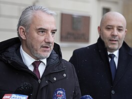 Briefing �eskomoravské konfederace odborových svaz� (�MKOS). Na snímku vlevo...