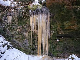 K nejv�t�ím zimním atrakcím pat�í v �eském �výcarsku ledopády v okolí Kyjova,...