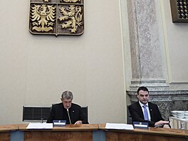 Premiér a p�edseda ANO Andrej Babi� s ministrem zahrani�í a p�edsedou Motorist�...