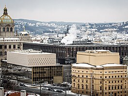 Výhledy na zasn�enou Prahu od BTS spole�nosti Cetin na Poliklinice Agel