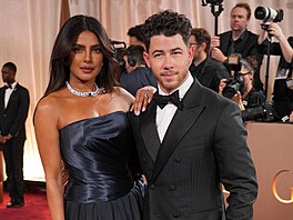 Priyanka Chopra a Nick Jonas v Los Angeles na Zlatých glóbech (11. ledna 2026)