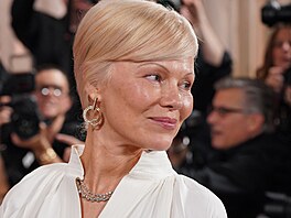 Pamela Andersonová v Los Angeles na Zlatých glóbech (11. ledna 2026)