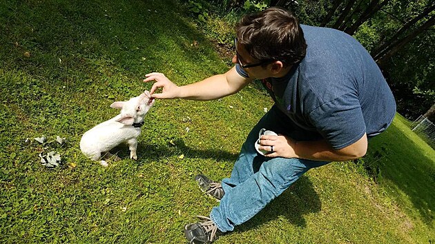 Chuck s Hammym jako sel�tkem