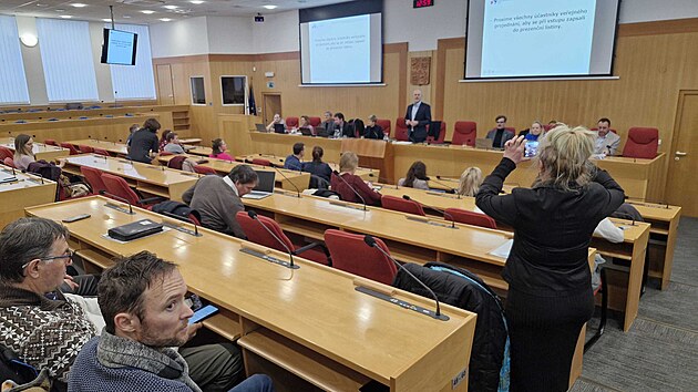 Ve�ejn� projedn�n� aktualizace z�sad �zemn�ho rozvoje Moravskoslezsk�ho kraje, kter� se t�k� i stavby pl�novan� pr�myslov� z�ny v Doln� Lutyni na Karvinsku. (14. leden 2026)