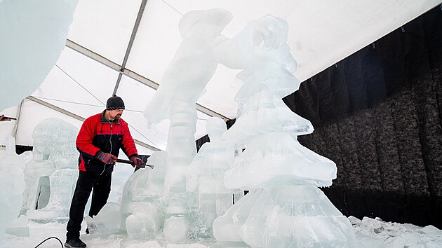 T�matem 26. ro�n�ku festivalu ledov�ch soch na Pustevn�ch je Ledov� sv�t poh�dek. �ezb��i na m�st� vytvo�ili 30 soch. P�ehl�dka potrv� v Beskydech od 17. ledna do 8. �nora.  (leden 2026)