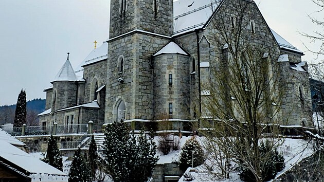 Mobil je jeho spojen� se sv�tem. I v mrazech mus� Nico Moro dokumentovat cestu a b�t v kontaktu s rodinou i fanou�ky.