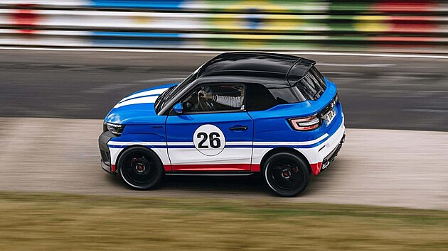 Ligier JS50 p�i rekordní jízd� na slavném okruhu Nürburgring