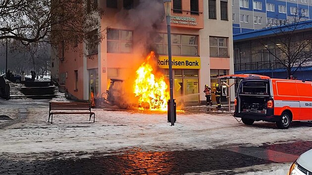 V centru �st� nad Labem vzpl�l mal� sypa� s pluhem. (15. ledna 2026)