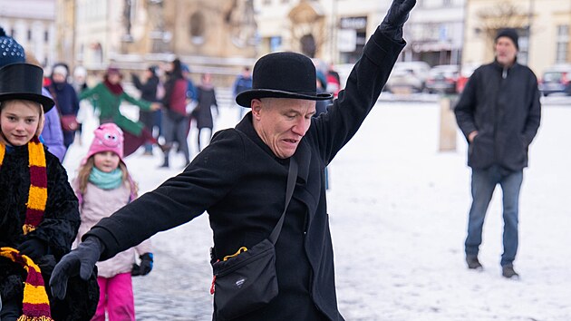 Pochod je inspirov�n legend�rn�m ske�em l�taj�c� cirkus britsk� komedi�ln� skupiny Monty Python z roku 1970. (11. ledna 2026)