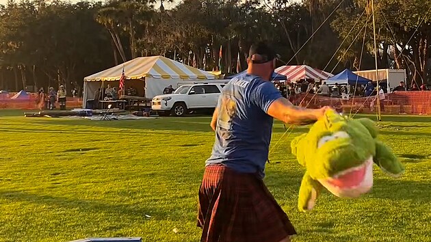 �ech vyhrál MS v hodu ply�ovým aligátorem