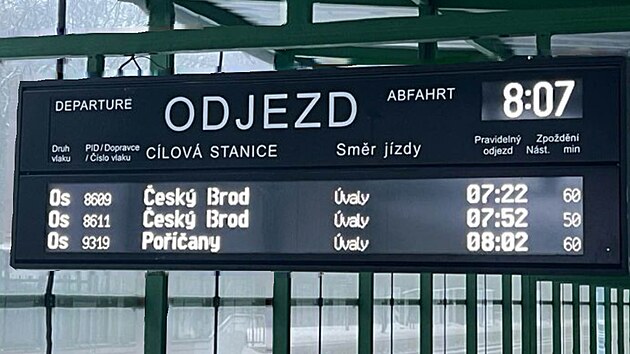 �ada vlak� m� na po �R m� zpo�d�n�, na pra�sk�m Hlavn�m n�dra�� i 190 minut. (13. ledna 2026)