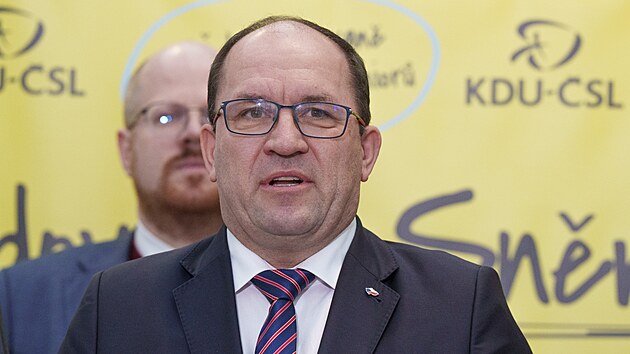 Tiskov� konference KDU-�SL. Na sn�mku hovo�� Marek V�born�. (13. ledna 2026)