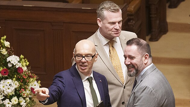 Sch�ze Poslaneck� sn�movny. Oto Klemp��, Filip Turek (Motorist� sob�). (13. ledna 2026)