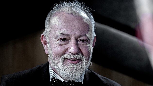 S premi�rem chyst�me obrat ve vztaz�ch s ��nou, ��k� v Rozst�elu Kmon��ek