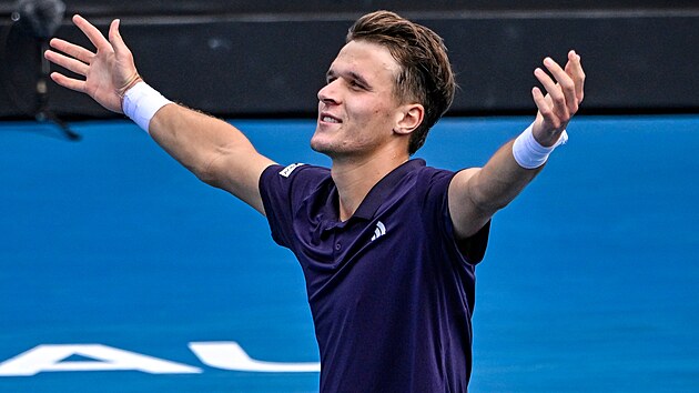 Jakub Menk celebró su título en el torneo de Auckland.