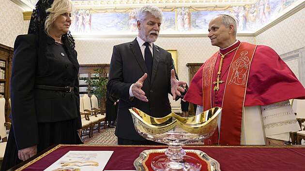 Prezident Petr Pavel a jeho �ena Eva p�i setk�n� s pape�em Lvem XIV. (19. ledna...