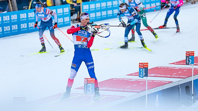 Tom� Mikyska p�i sv� kritick� polo�ce vestoje p�i �tafet� v Ruhpoldingu.