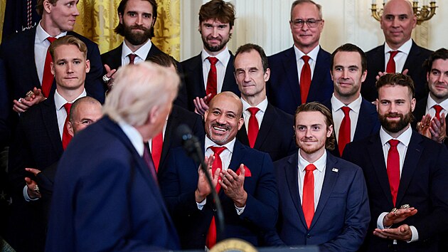 Americk� prezident Donald Trump promlouv� k hokejist�m Floridy.