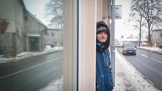 P�es den se n�kolik des�tek bezdomovc� sch�z� t�eba v Denn�m centru organizace Nad�je v Liberci. (12. ledna 2026)