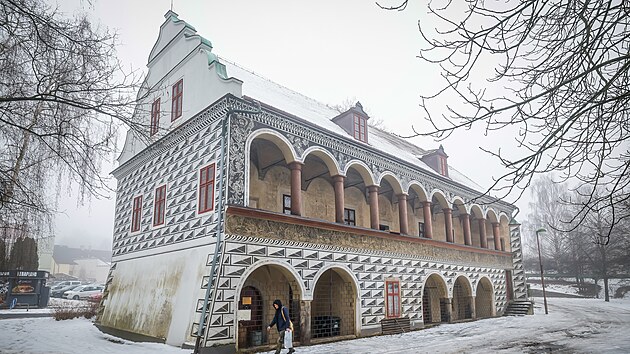 Lid� se mohou t�it na novou expozici v �eskolipsk�m renesan�n�m letohr�dku �erven� d�m.