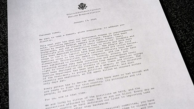 Kopie dopisu b�val�ho prezidenta Billa Clintona a b�val� ministryn� zahrani�� Hillary Clintonov� zaslan�ho Kongresu v r�mci vy�et�ov�n� t�kaj�c�ho se Jeffreyho Epsteina a osob s n�m spojen�ch. (13. ledna 2026)