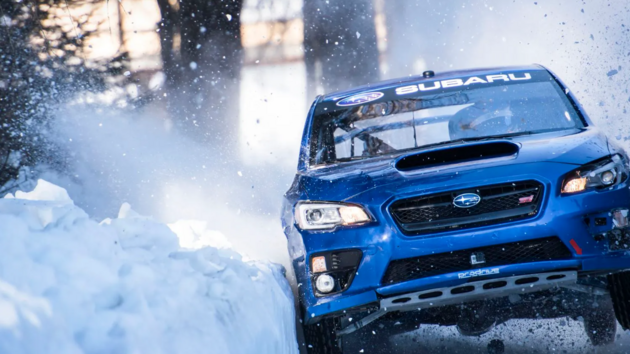 V roce 2017 se do podobn�ho dobrodru�stv� pustilo Subaru s WRX STI na olympijsk� bobov� dr�ze ve �v�carsk�m Svat�m Mo�ici.