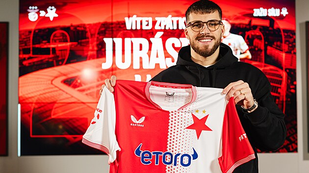 �erstvá posila David Jurásek podepsal se Slavií smlouvu do léta 2029.