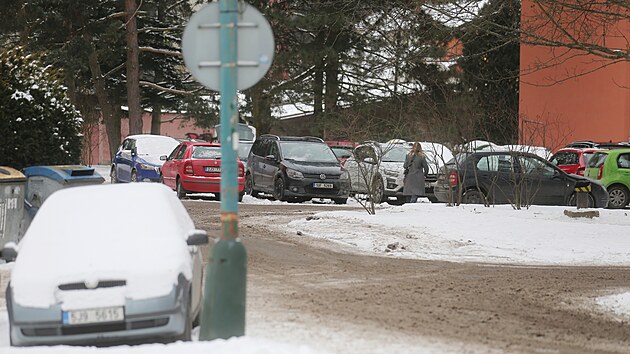 S�dli�t� Koll�rova v severov�chodn� ��sti Jihlavy bude dal��m m�stem, na kter� se v nejbli��� dob� zam��� syst�m rezidentn�ho parkov�n�. Modr� ��ry a vyhrazen� m�sta by se tam m�ly objevit letos na podzim.