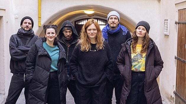 Tv�r�� t�m inscenace asfalt, asfalt, asfalt