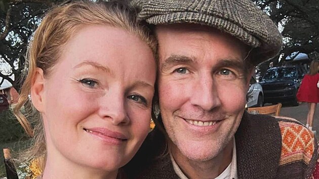 James Van Der Beek s man�elkou (prosinec 2025)