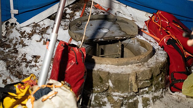 V jeskynn�m syst�mu v obci Rudice v Jihomoravsk�m kraji zachra�uj� hasi�i zran�n�ho mu�e z jeskyn�. (10. ledna 2026)