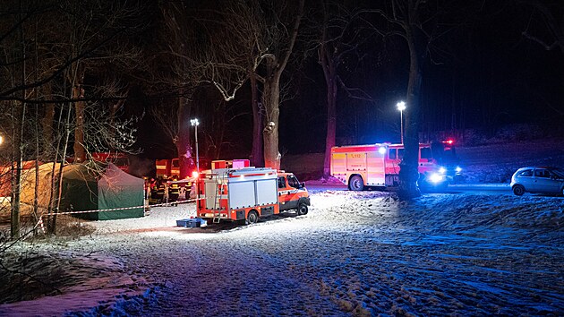 V jeskynn�m syst�mu v obci Rudice v Jihomoravsk�m kraji zachra�uj� hasi�i zran�n�ho mu�e z jeskyn�. (10. ledna 2026)